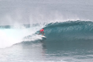 Condições clássicas no arranque do Uluwatu Challenge