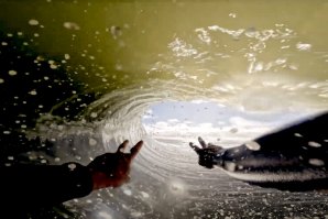 Pedro Boonman entuba durante mais de 1 minuto em Skeleton Bay, Namibia