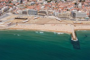 As praias da margem sul têm sido foco insistente de reposição de areias.