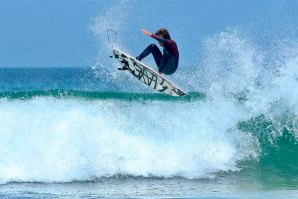 É um surf power que se quer? É um surf power que Salvador Catarino oferece