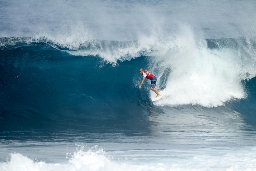 Kelly Slater num tubo em Backdoor, uma imagem que ainda veremos muitas vezes