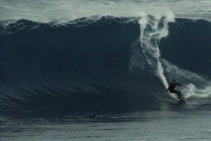 SURFING NR 10S, CRAZY SLABS IN NORTHERN SCOTLAND | VON FROTH