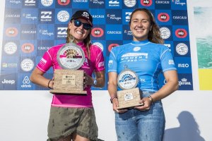 Nikki Van Dijk e Carissa Moore, finalistas do Cascais Women's Pro 2017.