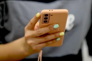 Plataformas de redes sociais são proibidas para australianos com menos de 16 anos. Roni Bintang/Getty Images