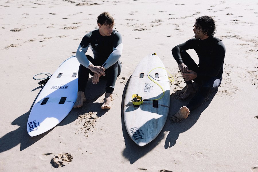 Startup portuguesa cria prancha de surf modular que cabe numa mala e conquista o Kickstarter