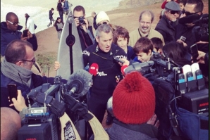 GARRETT AGRADECE A QUEM FOI ESTA MANHÃ À NAZARÉ