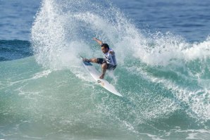 Mais um grande desempenho de Vasco Ribeiro a levarem-no para o Round 4.