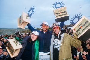 Um podium 100% Brazileiro no TUDOR Nazaré Big Wave Challenge. Credit