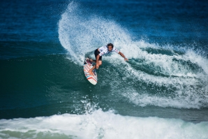 Eduardo Fernandes aplicou bem o seu ataque de backside em Lacanau. 