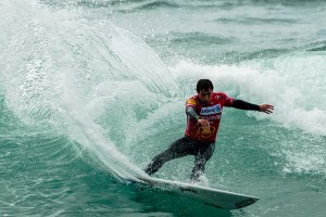 Vasco Ribeiro, munido do seu "power surf", é um dos candidatos à vitória em Sintra.