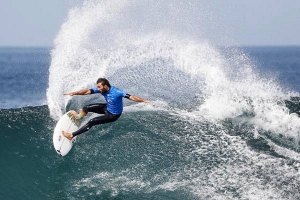 Free surf em Winkipop com Frederico Morais &amp; Co