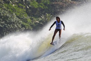 JÁ COMEÇOU O MUNDIAL DE LONGBOARD NA CHINA