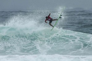 Italo Ferreira não teve problemas em avançar à ronda 4. 