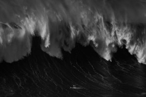 O maior bico de pato captado na Nazaré na prática do Bodysurfing