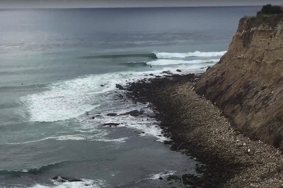 Lunada Bay, um dos spots da Califórnia que é dominado por locais.