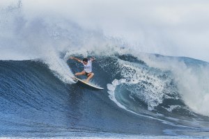 Brisa Hennessy, do havai, surpreendeu tudo e todos ao eliminar a líder do ranking.