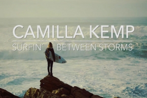 CAMILLA KEMP A SURFAR ENTRE TEMPESTADES