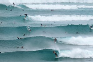 Ideia procura criar mais &quot;surf spots&quot; e espalhar o crowd da Gold Coast. 