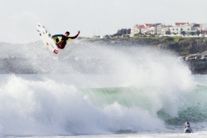 VASCO RIBEIRO FICA PELO CAMINHO EM SUNSET BEACH