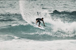 Francisco Benjamim – surfista local, atual 32º classificado da Liga MEO Surf