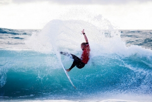 Fanning no Quiksilver Pro France